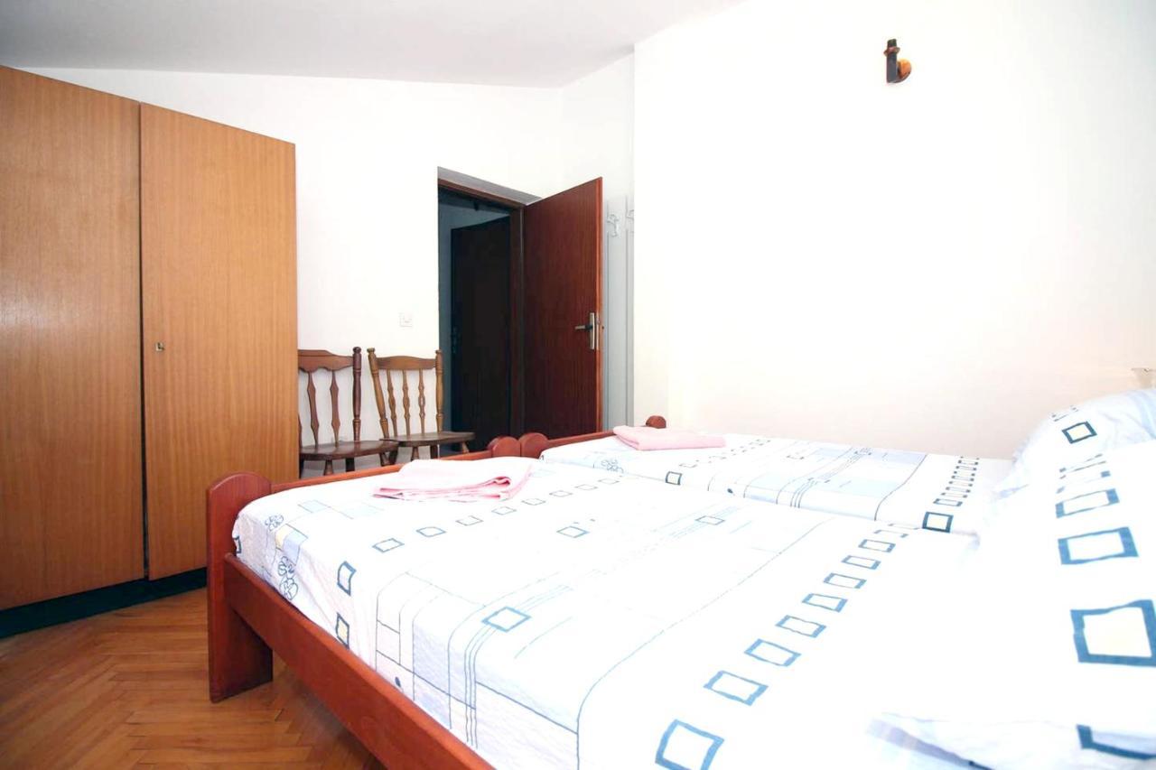 Charming Apartment In Tisno With 2 Bedrooms And Air Conditioning Extérieur photo